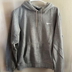 Nike men’s hoodie size M